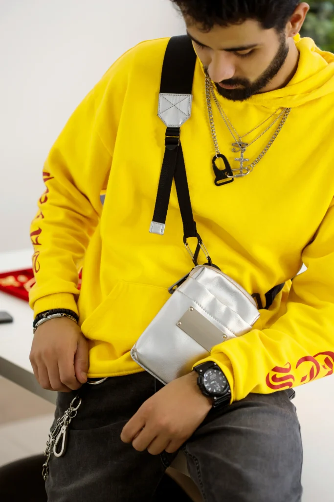 Accessorize Like a Pro: Elevate Your Summer Streetwear with the Right Additions