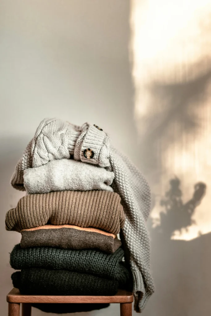 Stay Cool, Stay Stylish: Essential Fabrics for Summer Streetwear - Jersey Knitwear